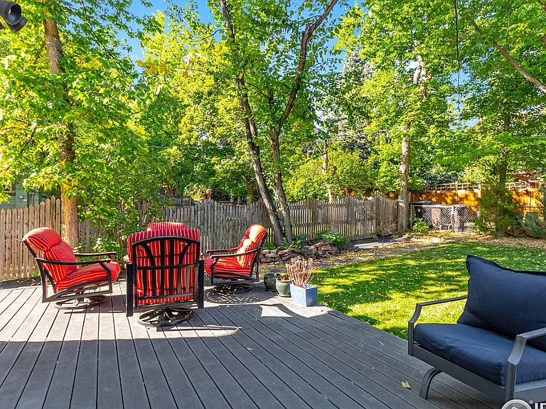 811 Grant Pl — Photo 20