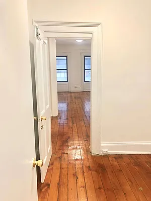 Rented by Avenues Real Estate | media 6