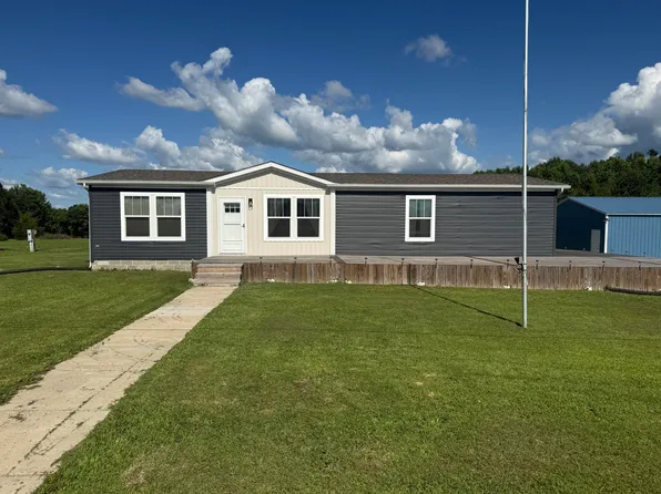 150 Village Ln, Russell Springs, KY 42642