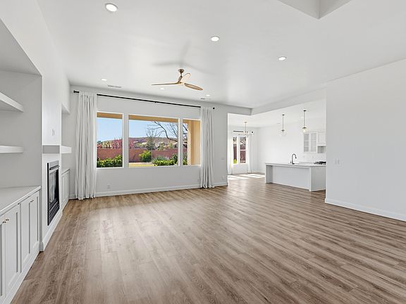 5th image of 893 W Morby St
