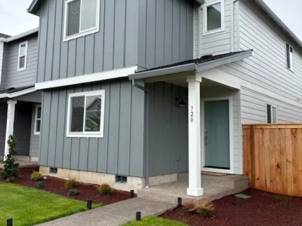 720 Merriott Ln, Woodburn, OR 97071