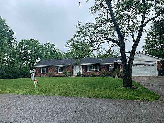 2nd image of 135 Carolyn Ln