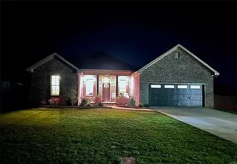 105 Alisha Ct — Photo 2