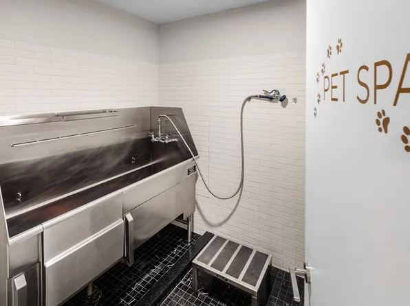 420 East 54th Street image 22 of 24