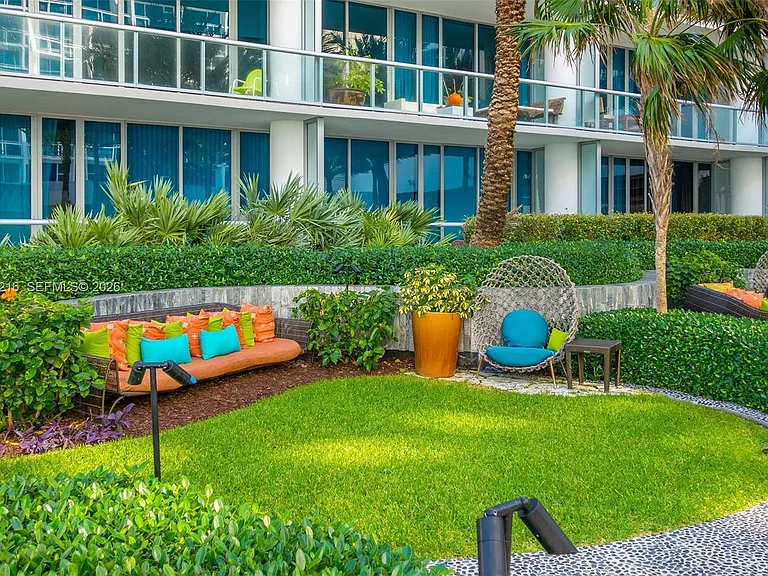 6801 Collins Ave #1215 — Photo 31