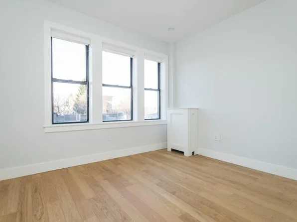 12 Elko St APT 8, Brighton, MA 02135