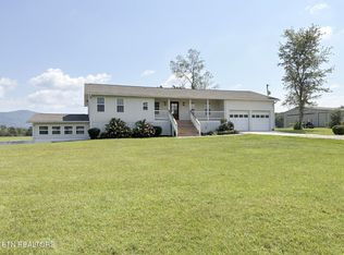 226 Ike Burgess Rd, Crossville, TN 38572