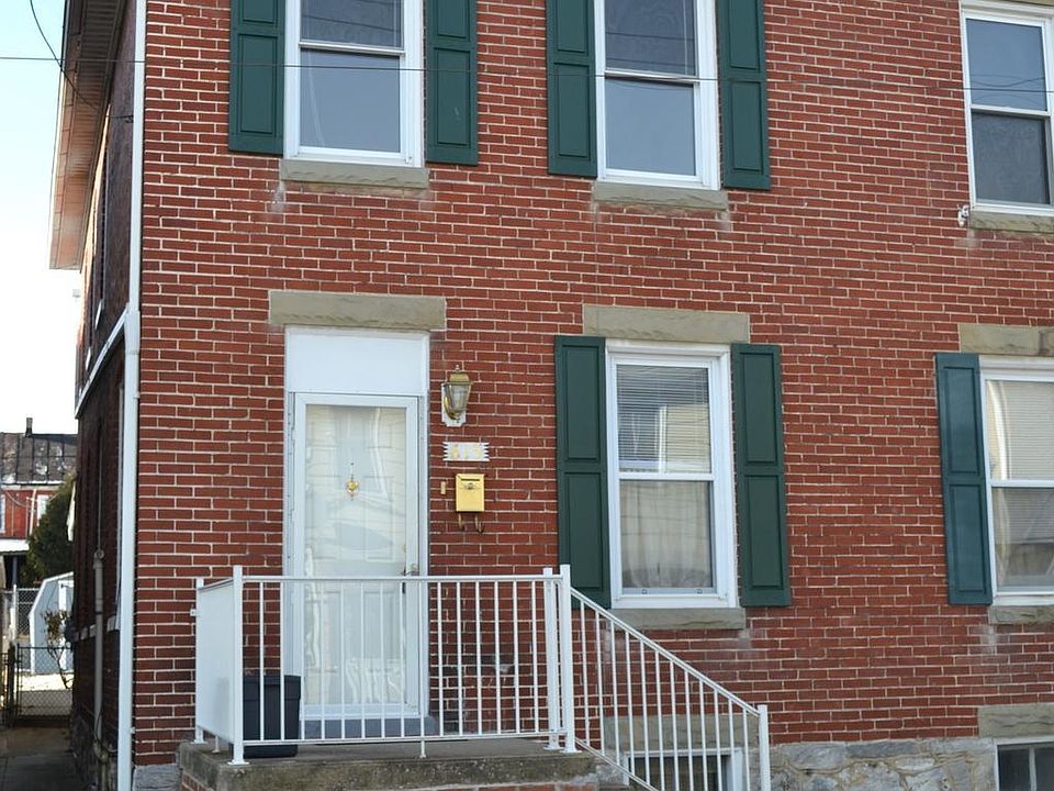 1st image of 615 W Church St
