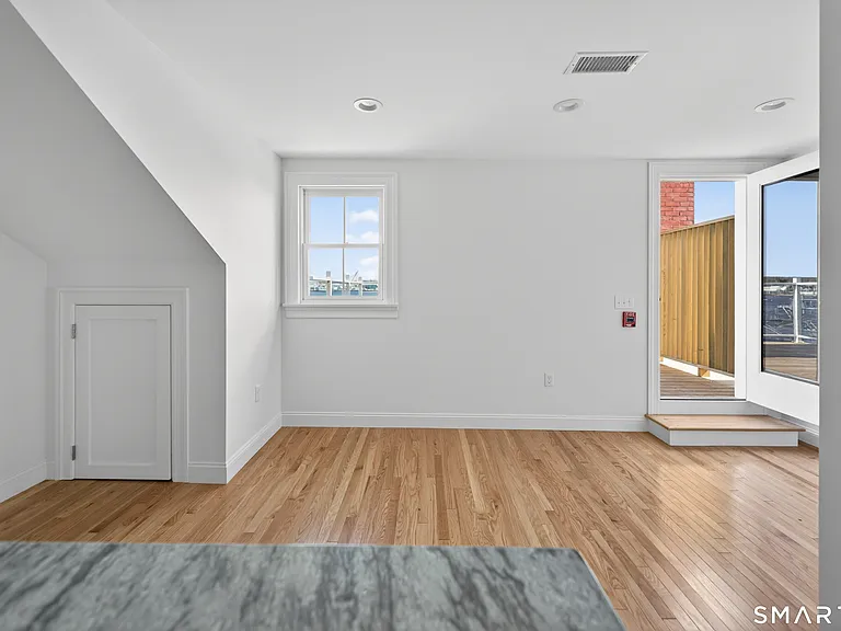 138 Bank St #3A — Photo 11