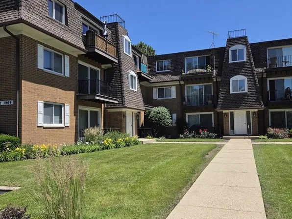1907 W Golf Rd APT 1B, Mount Prospect, IL 60056