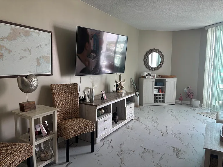 401 SW 4th Ave #700 — Photo 11