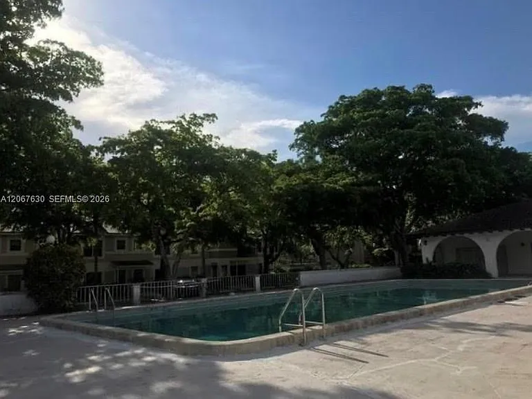 2700 Riverside Dr #108B — Photo 10