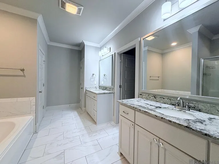 6643 Silver Oak Dr — Photo 11