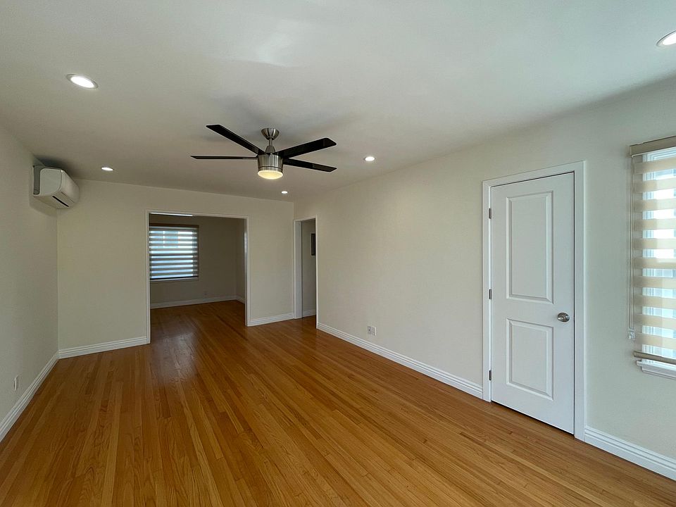 1st image of 102 Gaviota Ave #110
