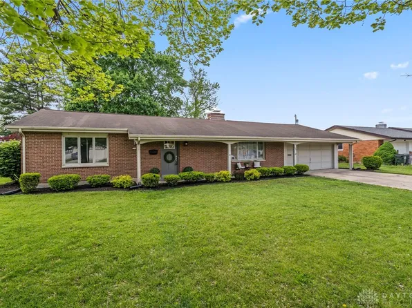 162 Robin Hood Ln, Troy, OH 45373