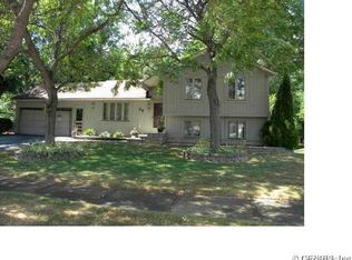 39 Barns Ct, Rochester, NY 14612