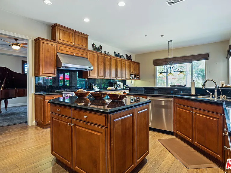 12228 Palmer Dr — Photo 15