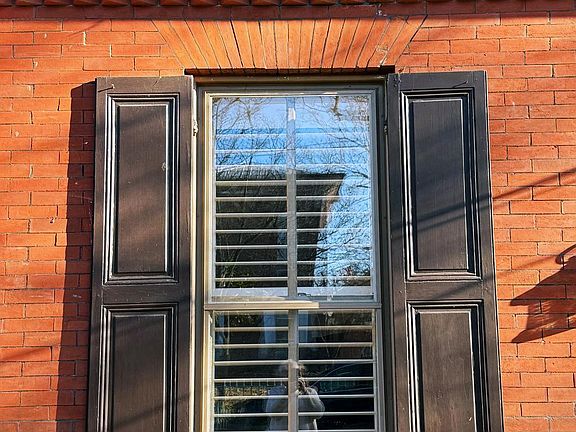 5th image of 117 Court St