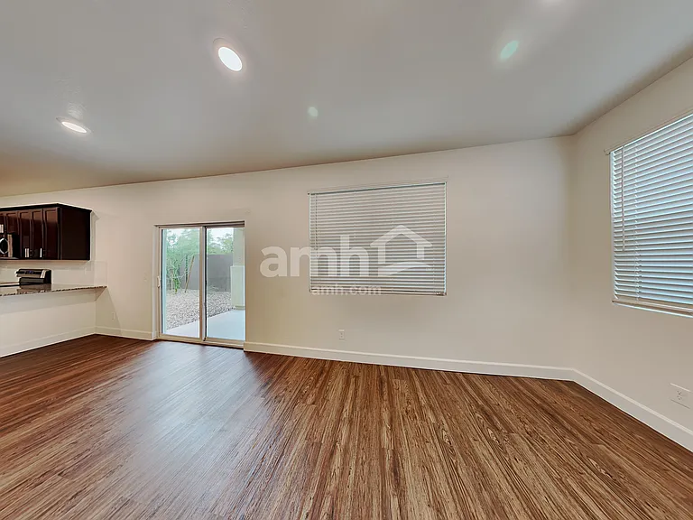 661 W Bosal Dr — Photo 5