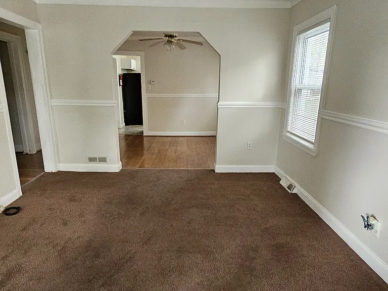 1576 College Ave — Photo 11