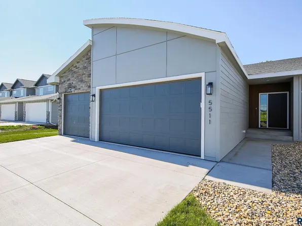 5511 W Liberator Cir, Sioux Falls, SD 57107