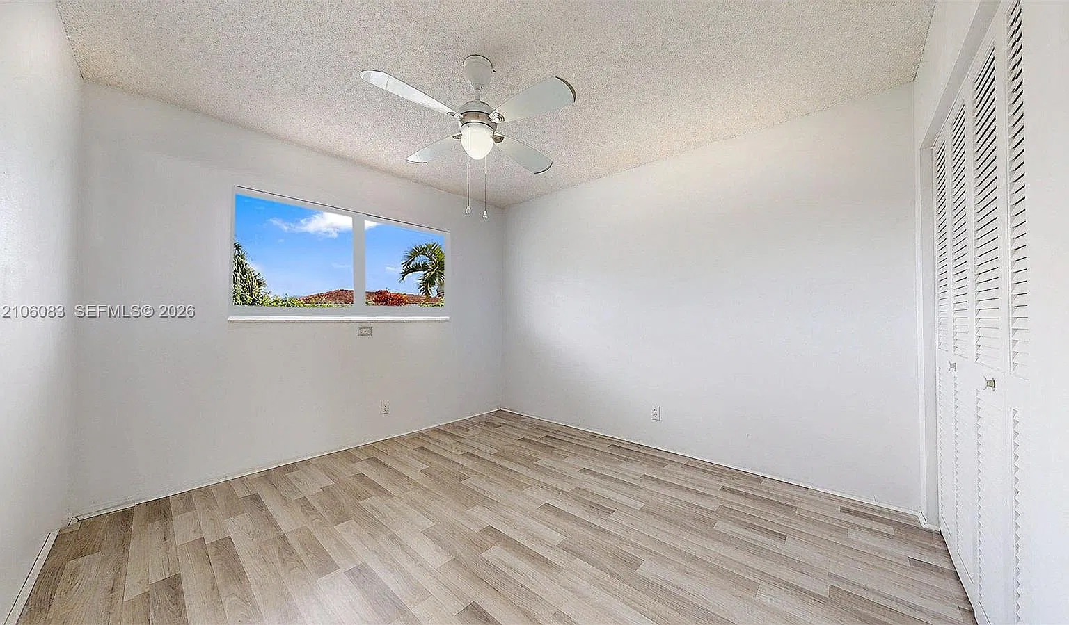 Beverly Hills Condo Numbe — Photo 4