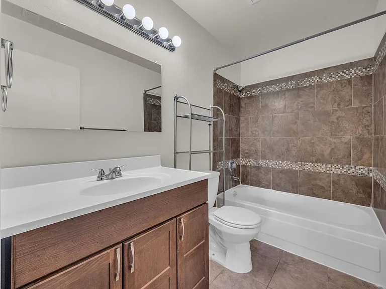 7065 N 2200 W #2F — Photo 17