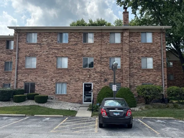 14008 Waterbury Dr APT 1203, Crestwood, IL 60445