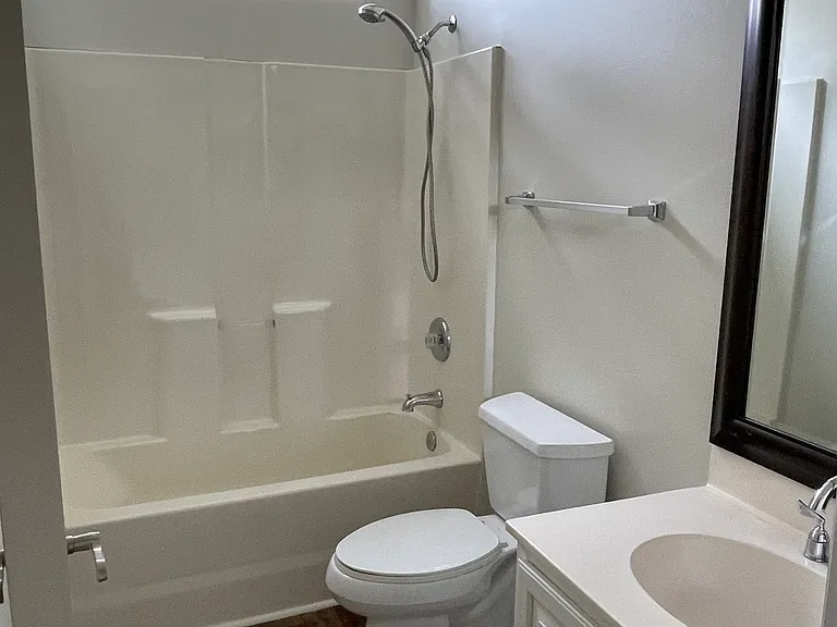 502 Larkspur Ct — Photo 13
