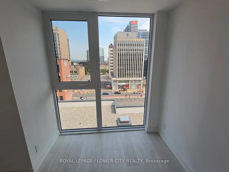 75 James St S #712 — Photo 12