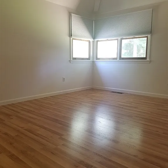 24 E Bluff Rd #24 — Photo 9