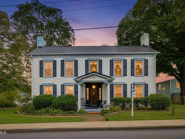 215 S Irish St, Greeneville, TN 37743