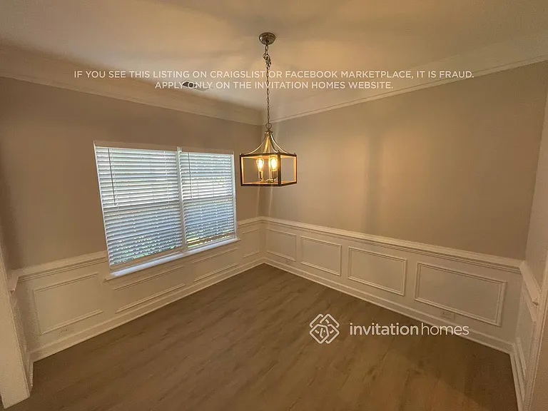 527 Clearwater Dr NW — Photo 2