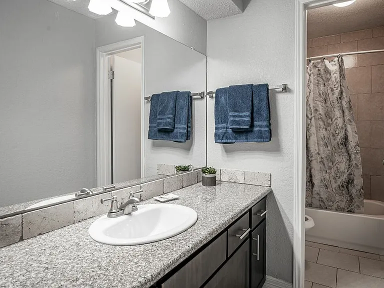 Villas At Braeburn — Photo 40