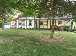 5907-5909 Country View Dr, Allendale, MI 49401