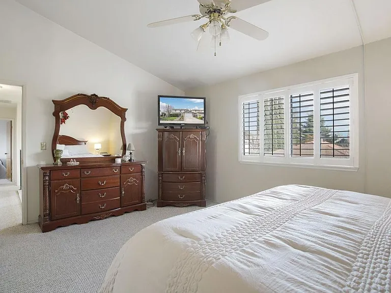 5205 Verdi Way — Photo 22