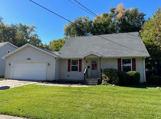 120 Vine St, Washington, IL 61571