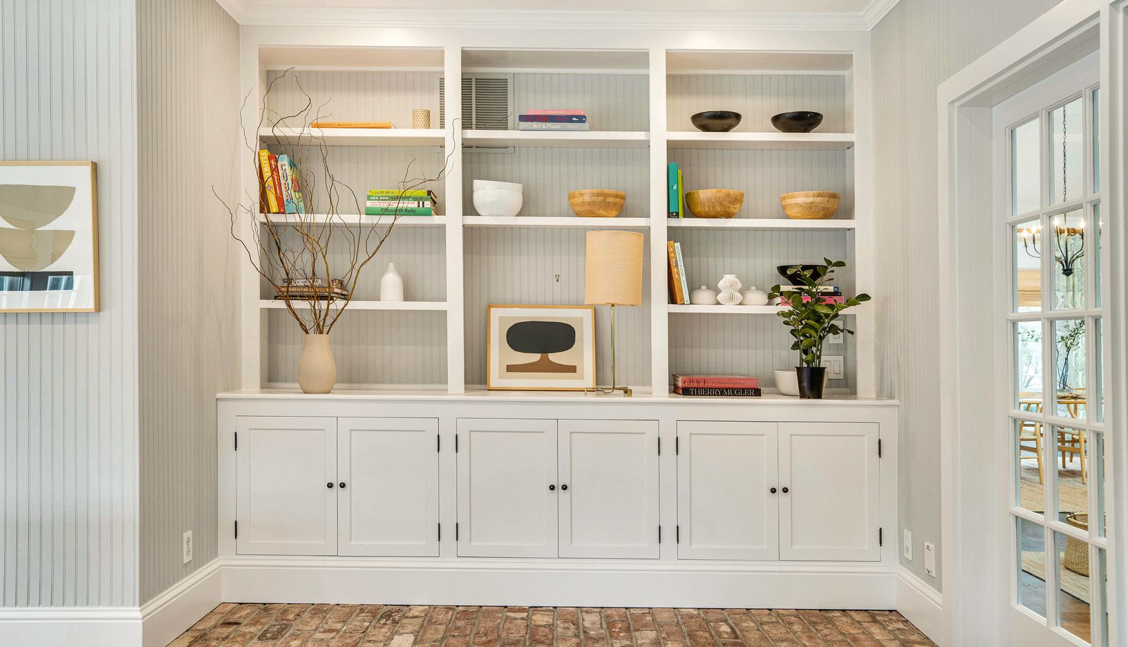  Sunroom built-in book case