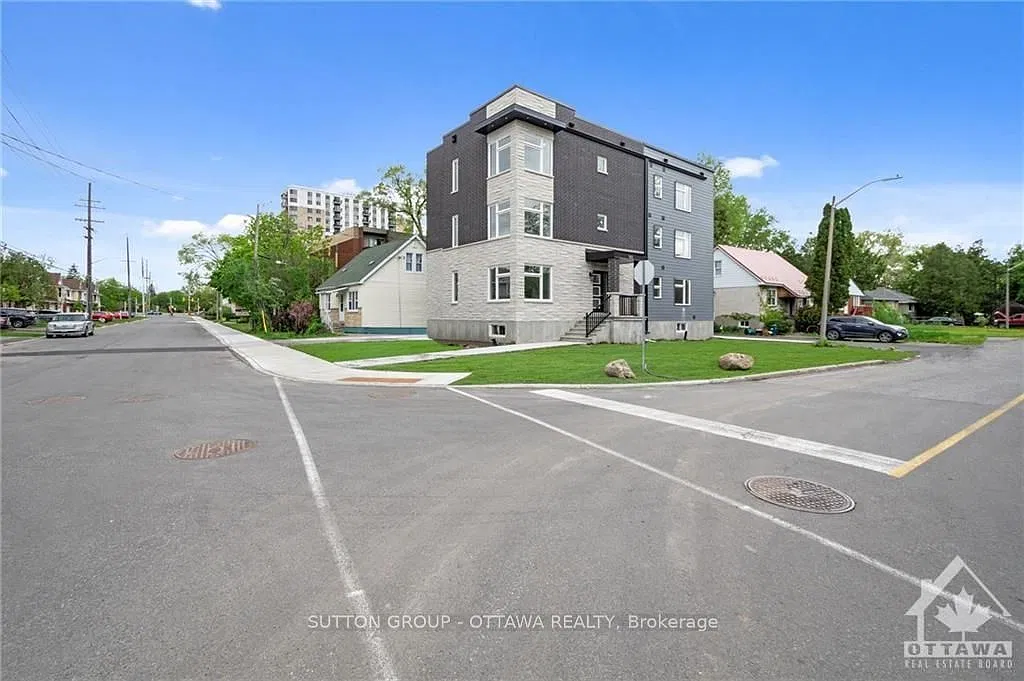 3 bed, $2,795 — Photo 1