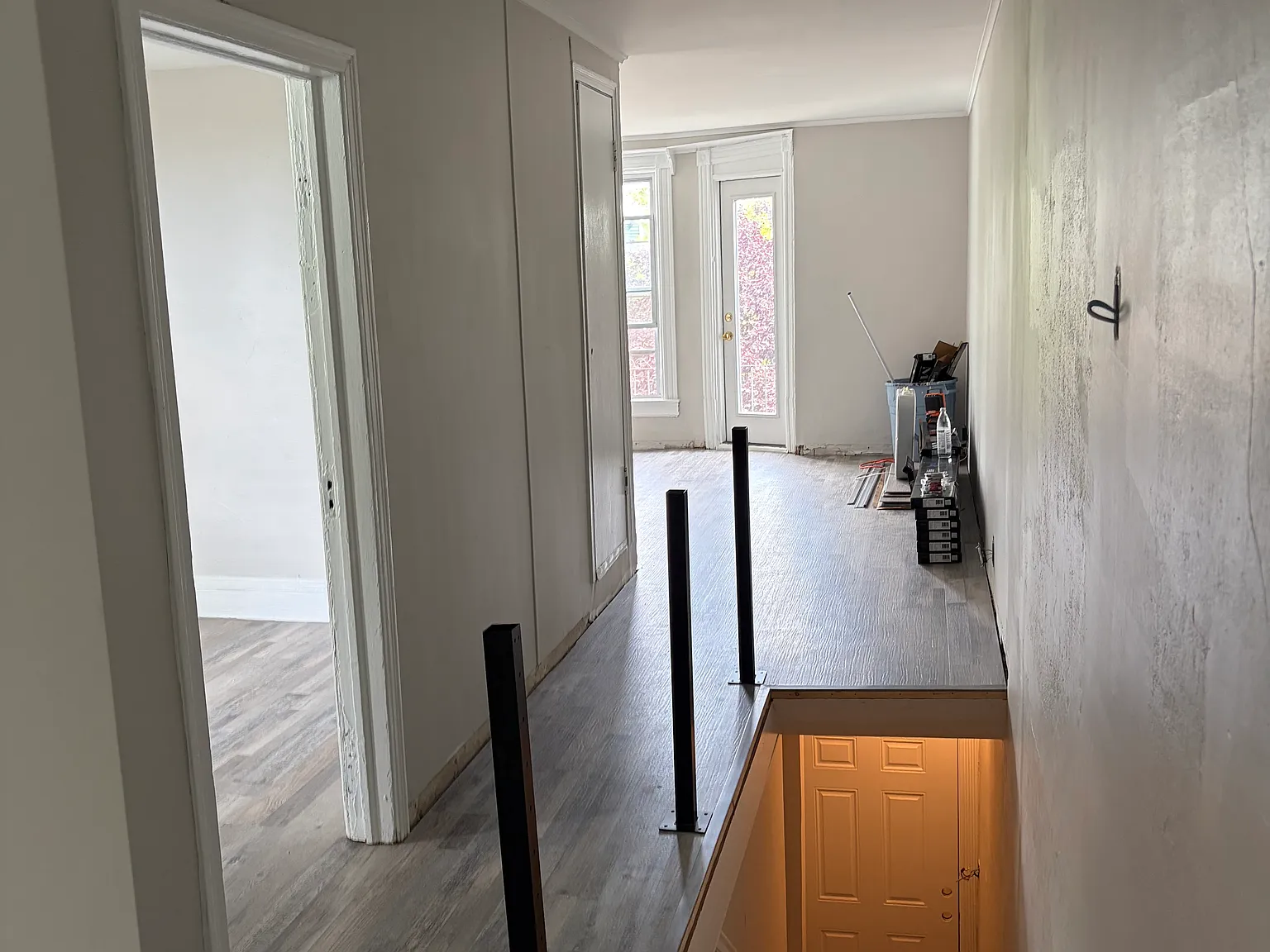 2 bed, 1000 sqft, $1,600 — Photo 2