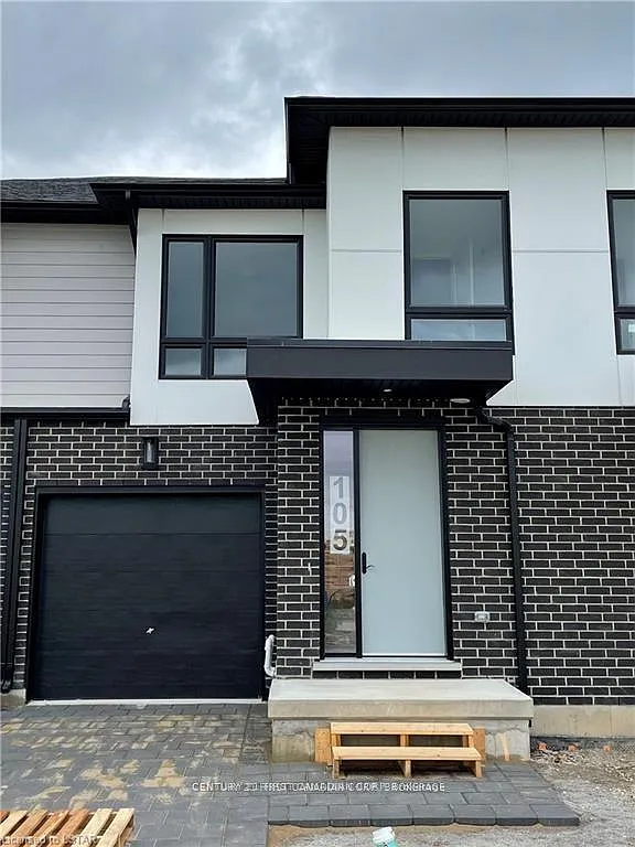 3 bed, $2,500 — Photo 2