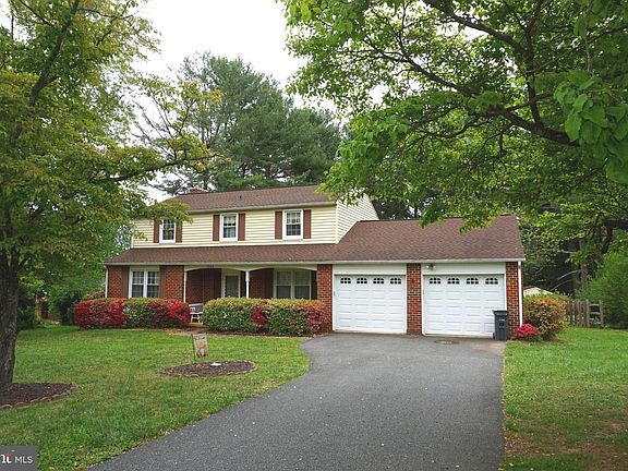 2nd image of 1304 Chez Ct