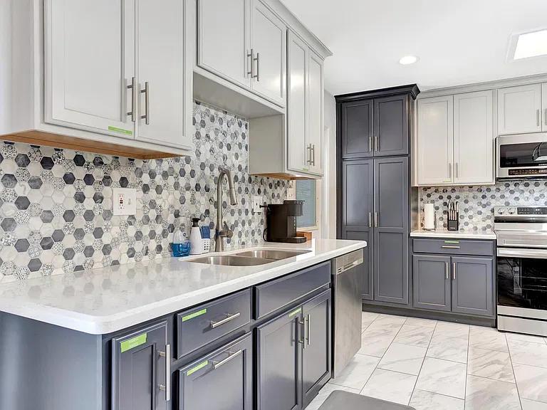 1524 E Broadmor Dr — Photo 11