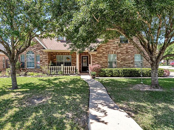 2nd image of 3802 Candlewood Cir