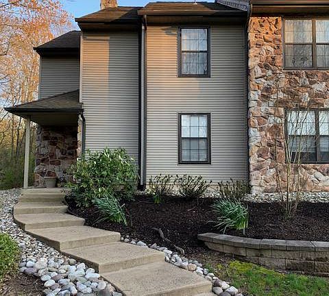 2nd image of 114 Basswood Ct