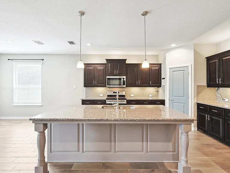 2108 Blackrail Ct — Photo 6