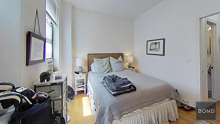 Rented by Bond New York | media 32