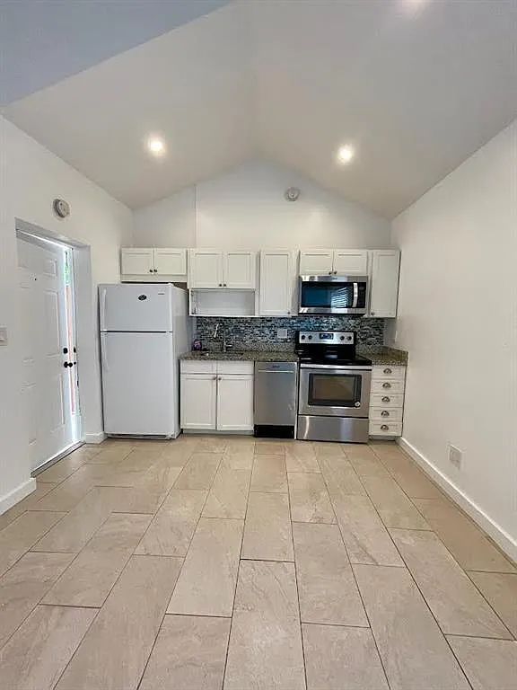 1 bed, 1.0 bath, 600 sqft, $1,750 — Photo 4