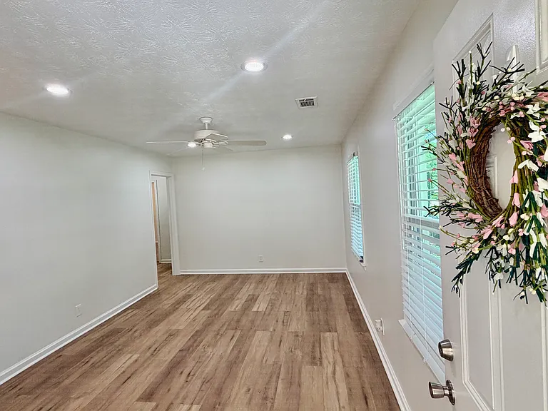 5616 Morris Ave — Photo 4