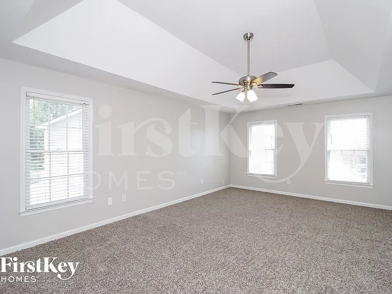 668 Hunters Trce — Photo 10